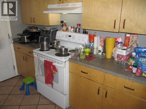 1 & 2 1168 N Second Avenue, Williams Lake, BC - Indoor Photo Showing Kitchen