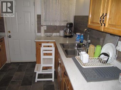 1 & 2 1168 N Second Avenue, Williams Lake, BC - Indoor Photo Showing Kitchen With Double Sink