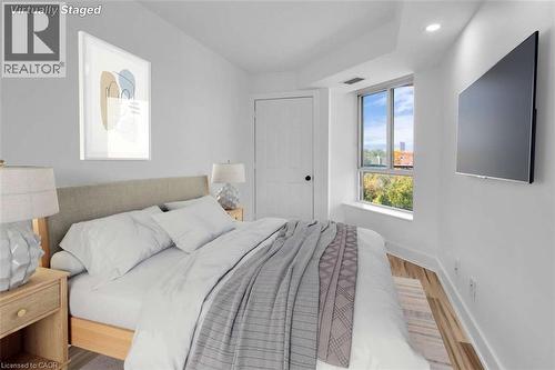 190 Manitoba Street Unit# 710, Toronto, ON - Indoor Photo Showing Bedroom