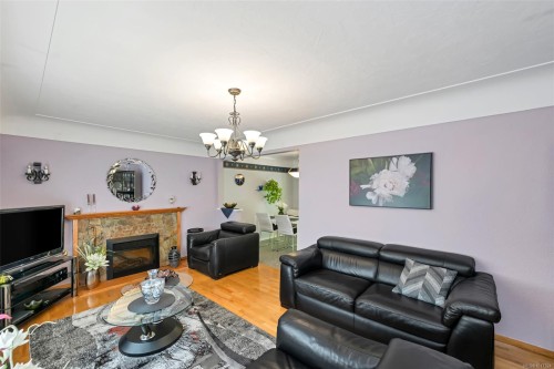 1028 Jenkins Ave, Langford, BC 