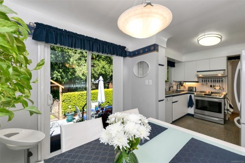 1028 Jenkins Ave, Langford, BC 