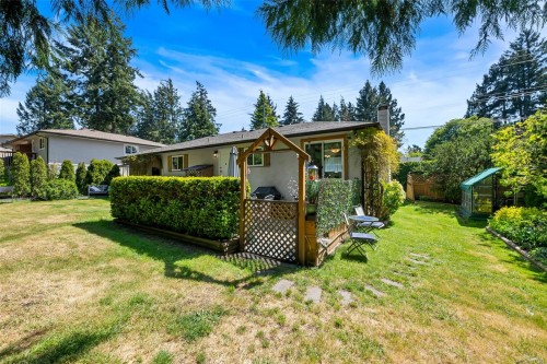 1028 Jenkins Ave, Langford, BC 