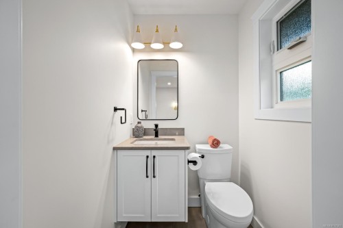 451 Mcphedran Rd South, Campbell River, BC 