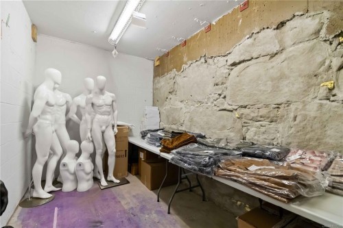 101-534 Yates St, Victoria, BC 