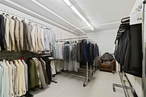 101-534 Yates St, Victoria, BC 