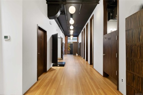 101-534 Yates St, Victoria, BC 