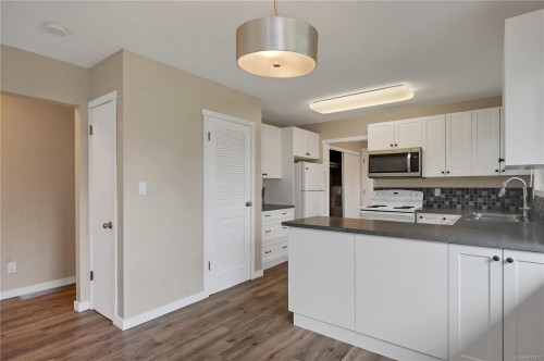 736 Nancy Greene Dr, Campbell River, BC 