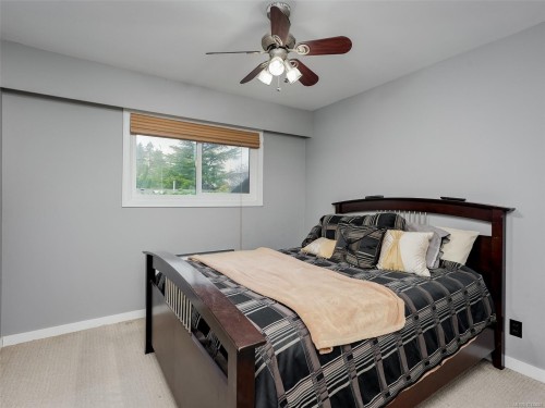 727 Paskin Way, Saanich, BC 