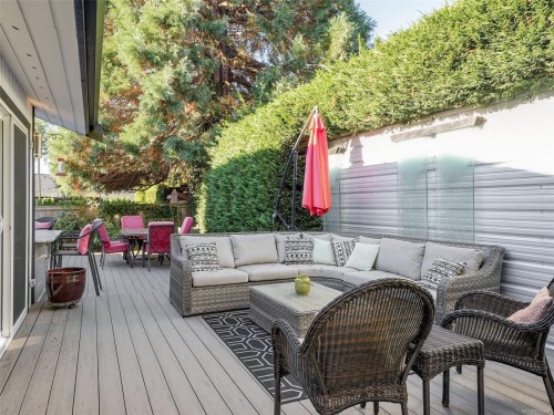 727 Paskin Way, Saanich, BC 