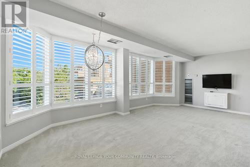 305 - 14924 Yonge Street, Aurora, ON - Indoor Photo Showing Other Room