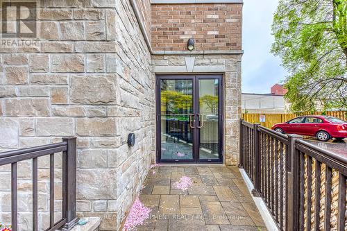 401 - 70 Stewart Street, Oakville, ON - Outdoor