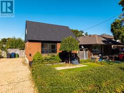 65 BARRHEAD CRESCENT  Toronto, ON M9W 3Z8