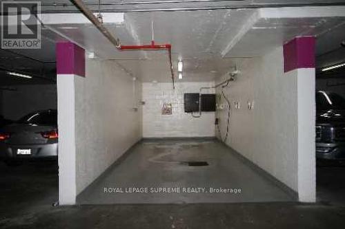 On-site Car Wash - 107 - 270 Scarlett Road, Toronto, ON - Indoor Photo Showing Garage