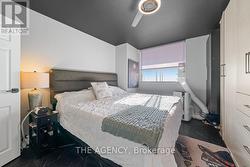 Bedroom w/ west-facing window - 