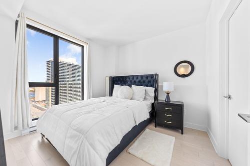 Chambre à coucher principale - 1805-200 Rue Marie-Charles-Le Moyne, Longueuil (Le Vieux-Longueuil), QC - Indoor Photo Showing Bedroom