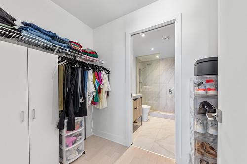 Penderie (Walk-in) - 1805-200 Rue Marie-Charles-Le Moyne, Longueuil (Le Vieux-Longueuil), QC - Indoor With Storage