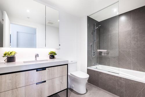 Salle de bains - 1805-200 Rue Marie-Charles-Le Moyne, Longueuil (Le Vieux-Longueuil), QC - Indoor Photo Showing Bathroom