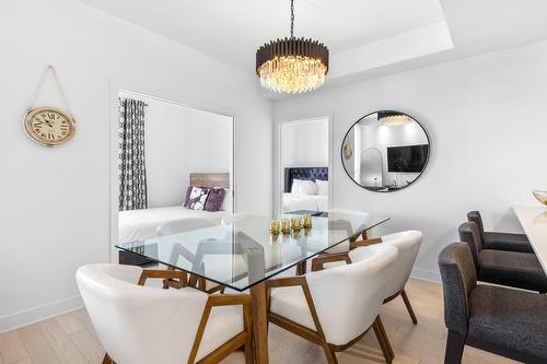 Salle à manger - 1805-200 Rue Marie-Charles-Le Moyne, Longueuil (Le Vieux-Longueuil), QC - Indoor Photo Showing Dining Room