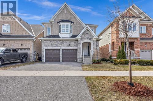 111 FRED JACKMAN AVENUE  Clarington, ON L1C 0T4