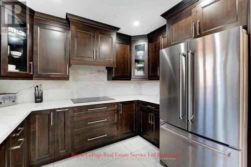 2088 Kempton Park Drive, Mississauga, ON - Indoor Photo Showing Kitchen With Stainless Steel Kitchen