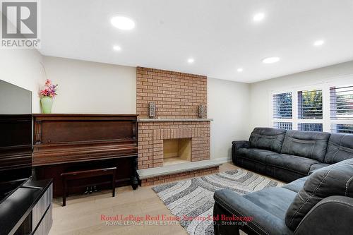 2088 Kempton Park Drive, Mississauga, ON - Indoor With Fireplace