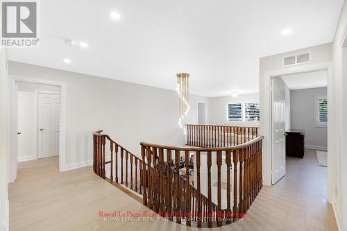 2088 Kempton Park Drive, Mississauga, ON - Indoor Photo Showing Other Room