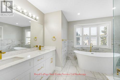 2088 Kempton Park Drive, Mississauga, ON - Indoor Photo Showing Bathroom