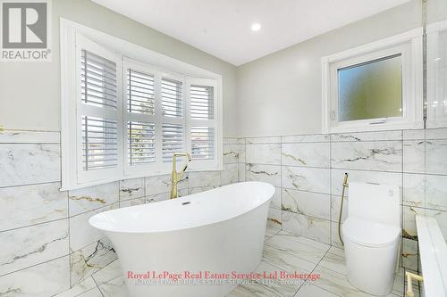 2088 Kempton Park Drive, Mississauga, ON - Indoor Photo Showing Bathroom