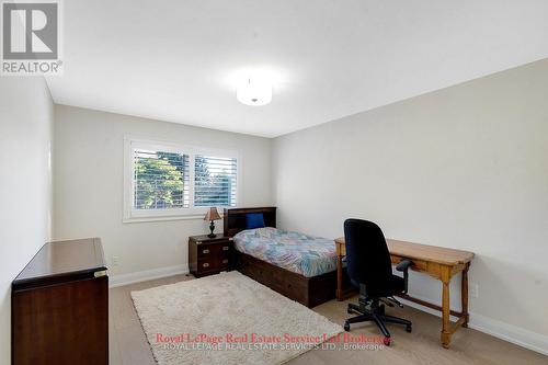 2088 Kempton Park Drive, Mississauga, ON - Indoor Photo Showing Bedroom