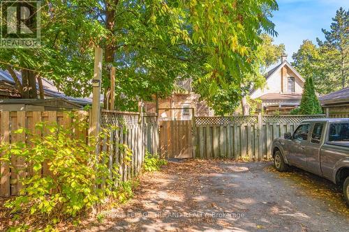 1 & 2 - 737 William Street N, London East (East F), ON - Outdoor