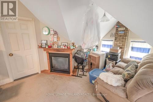 1 & 2 - 737 William Street N, London East (East F), ON - Indoor With Fireplace