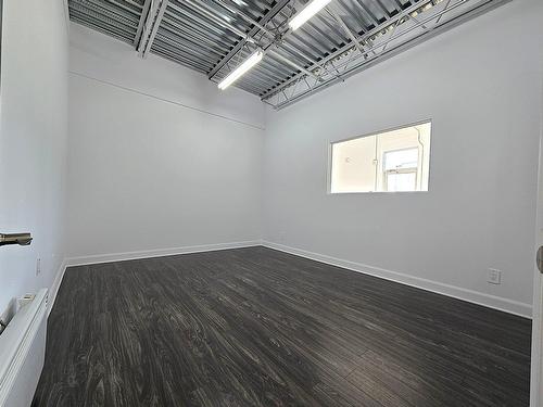 Office - 573 Boul. Du Curé-Boivin, Boisbriand, QC 