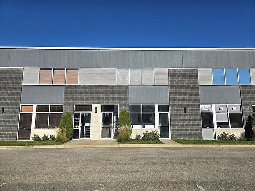 Frontage - 573 Boul. Du Curé-Boivin, Boisbriand, QC 