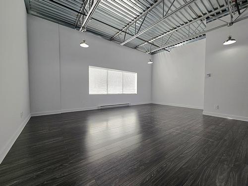 Office - 573 Boul. Du Curé-Boivin, Boisbriand, QC 