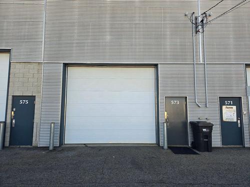 Shipping (door/dock) - 573 Boul. Du Curé-Boivin, Boisbriand, QC 