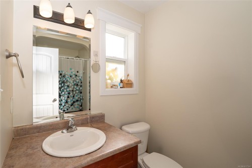 6003 Stonehaven Dr, Duncan, BC 