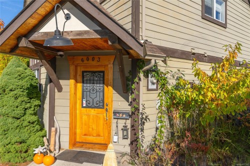 6003 Stonehaven Dr, Duncan, BC 