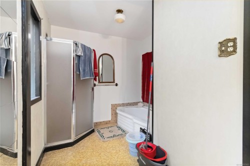 5447 Fowler Rd, Saanich, BC 