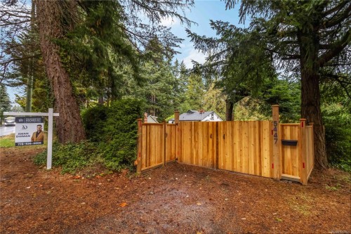 5447 Fowler Rd, Saanich, BC 