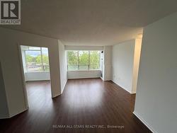 611 - 5 GREYSTONE WALK DRIVE  Toronto, ON M1K 5J5