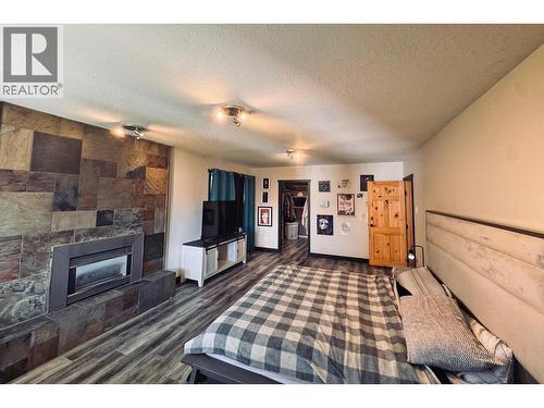 335 Clearview Crescent, Williams Lake, BC - Indoor With Fireplace