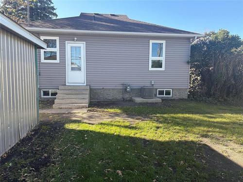 619 10Th Street, Brandon, MB - Outdoor