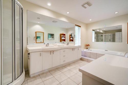 Bathroom - 189 Ch. Wheeler, Mont-Tremblant, QC - Indoor Photo Showing Bathroom