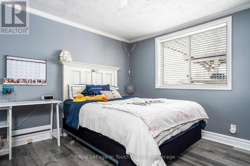 8 Tiny Beaches Road S, Tiny, ON - Indoor Photo Showing Bedroom