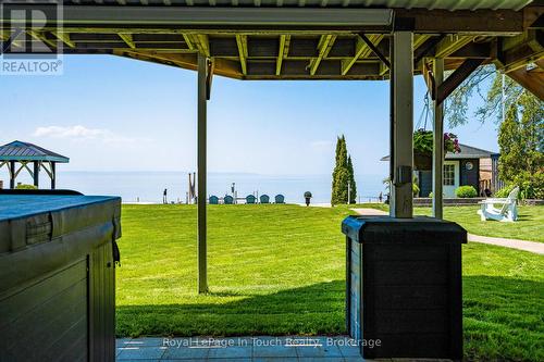 8 Tiny Beaches Road S, Tiny, ON - Outdoor