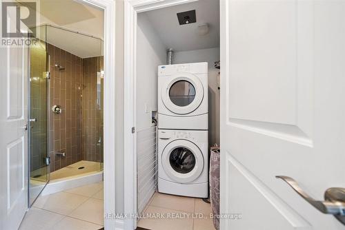 311 - 68 Main Street N, Markham, ON - Indoor Photo Showing Laundry Room