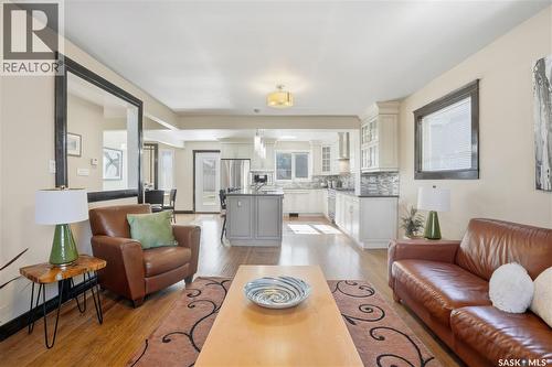 2807 Assiniboine Avenue, Regina, SK - Indoor Photo Showing Living Room