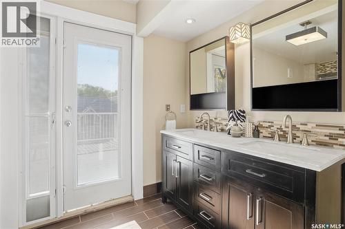 2807 Assiniboine Avenue, Regina, SK - Indoor Photo Showing Bathroom