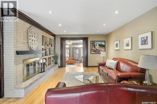 2807 Assiniboine Avenue, Regina, SK - Indoor Photo Showing Living Room With Fireplace
