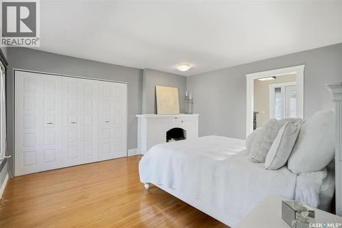 2807 Assiniboine Avenue, Regina, SK - Indoor Photo Showing Bedroom